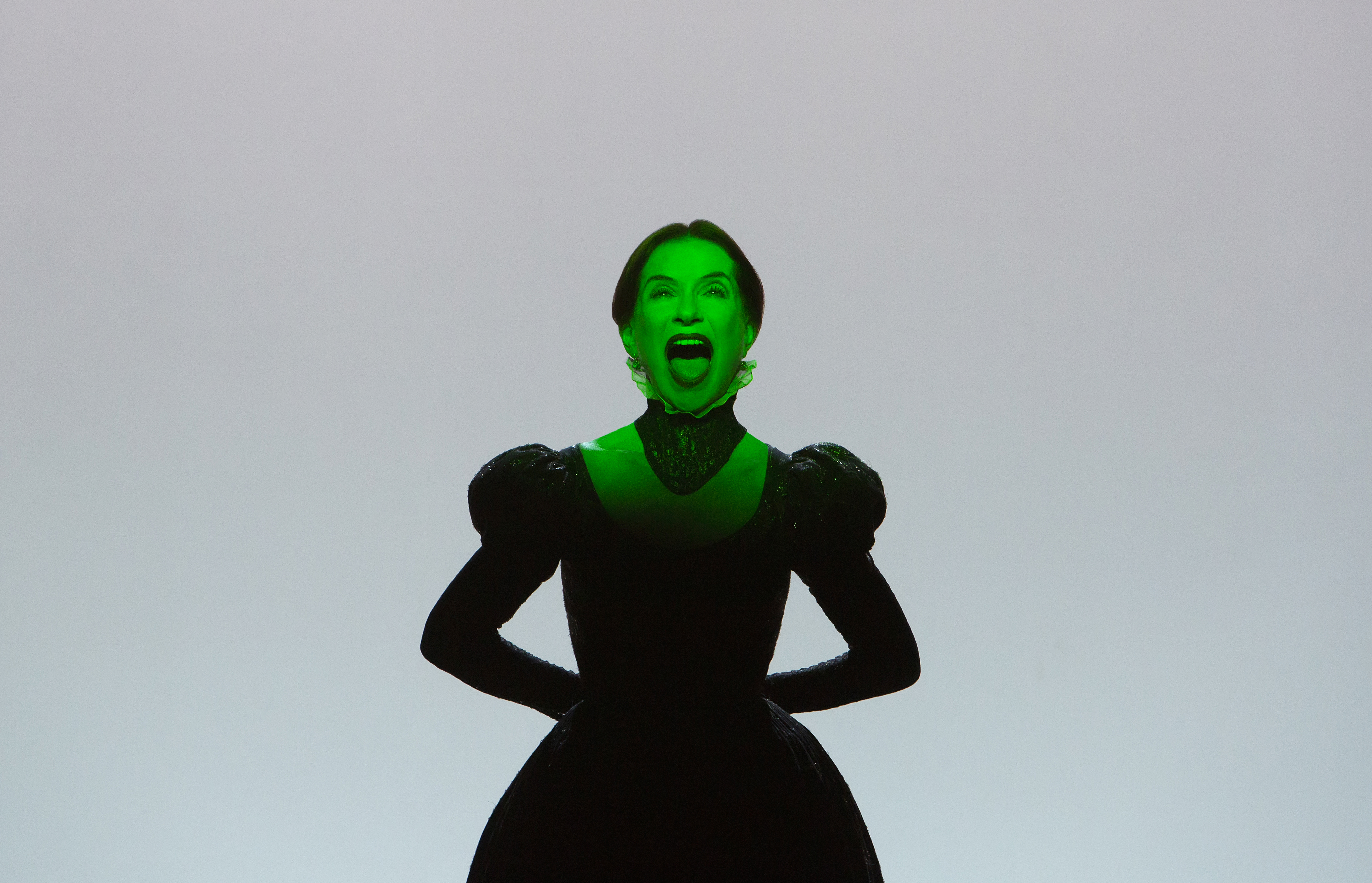 Skats no izrādes "Mary Said What She Said" Parīzes Pilsētas teātrī // Foto – Lisī  Janša